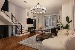 Modern Living in Houston 3-Story Near Everything - Houston - 0