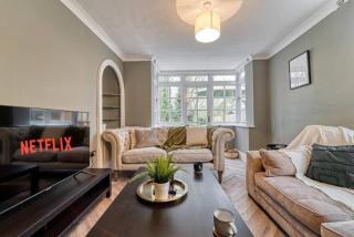 Cosy & Central 3Bedroom Bridgnorth House with Parking & Garden Perfect for Families and Business Sleeps 6 by PureStay - Bridgnorth - 2