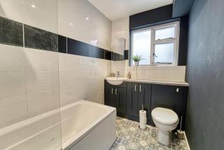 Cosy & Central 3Bedroom Bridgnorth House with Parking & Garden Perfect for Families and Business Sleeps 6 by PureStay - Bridgnorth - 5
