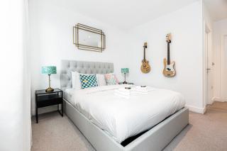 Gorgeous 1BR with balcony, 2min Tottenham Hale Tube - Londra - 8