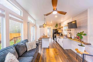Rivers Edge river side tiny home - Port Angeles - 1