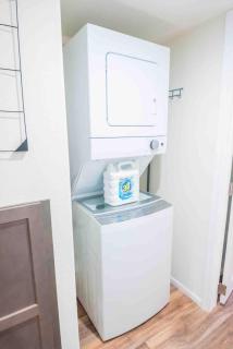 Willow Corner cozy modern tiny home - 1