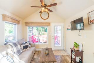 ElkCreek Inn Creekside tiny home - Forks - 8