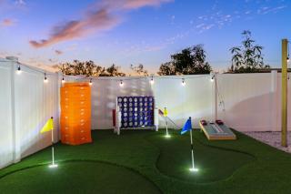 Sleeps 16 Heated Pool Hot Tub Fire Pit Putt Putt - 8