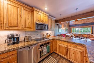 Outdoor Pool, Private Sauna, 50yd to Moose Creek Lift, Flexible Bedding - 2