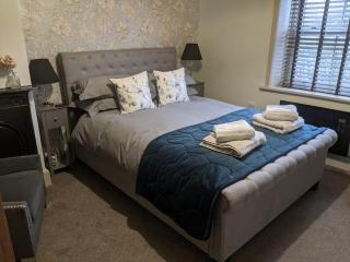 1 Hillside Cottages - Leeds - 4
