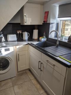 1 Hillside Cottages - Leeds - 7