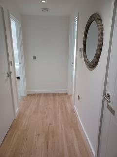 1 Bed Apartment Square - Colindale - 7