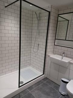1 Bed Apartment Square - Colindale - 4