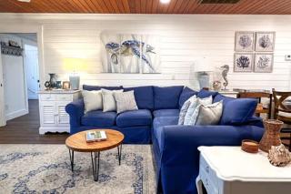 IP Beach House-Indian Pass Family Vacation home -Sleeps 8 Elevator- Pet Friendly-Ice Machine - Southern Coast Vacation Properties - Indian Pass - 7