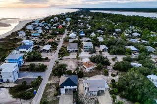 IP Beach House-Indian Pass Family Vacation home -Sleeps 8 Elevator- Pet Friendly-Ice Machine - Southern Coast Vacation Properties - Indian Pass - 6