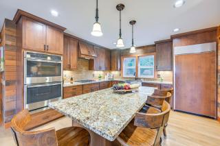 Gorgeous Home with Mt Rainier Views 4 Mi to Poulsbo - Poulsbo - 3