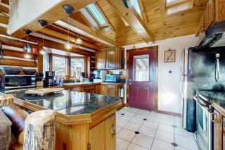 The Cabin House - Bolton Landing - 3