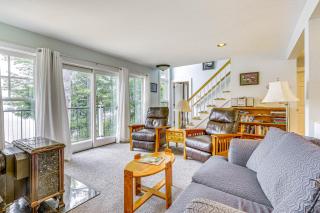 Lakefront New London Retreat with Dock and Hot Tub! - 1