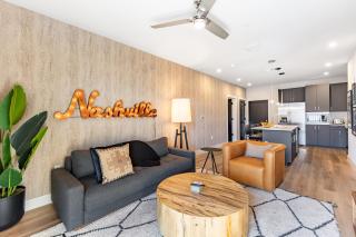 Prime Walkable Midtown Location Pool Gym Outlaws Den by AvantStay - Nashville - 0