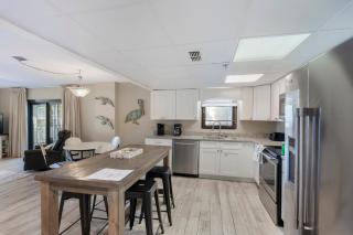 Watercrest 210- Sleeps 12 - Thomas Drive Retreat - Panama City Beach - 4