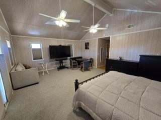 Classic Charm Close to Lake 2 - 9