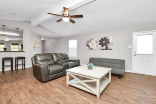 Beautiful Gated Rental Handicap Accessible - Manvel - 2