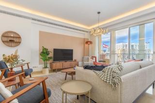 Mundo - Exquisite 2-BR W Balcony at Saifi Village - 9
