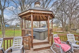 Charlotte 4BR Cozy Retreat - Charlotte - 8