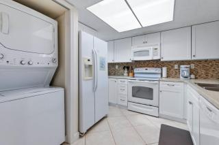 Ocean Village Club O31 - 1