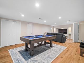 Luxury Escape, Sleeps 8,Game Room, Highland Heights - - 6