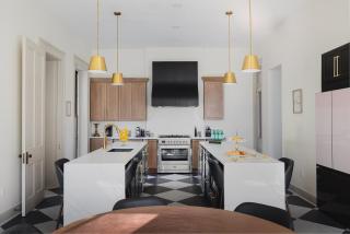 Blushing Pink Manor! Off Frankfort Ave! 8 BR! - Louisville - 6