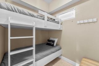 Family-Friendly Gulf-Front Condo w/Beach Access - 2