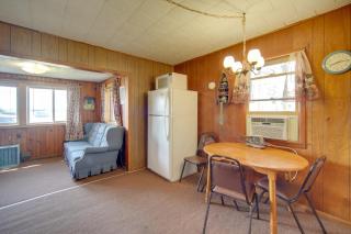 Convenient Cabin w/ Access to 3 Boat Docks! - 5