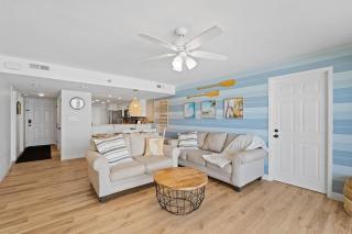 Commodore 606 3 BR 3 BA Sleeps 12 - 6