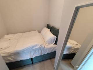 Modern apt in downtown by MK - 9