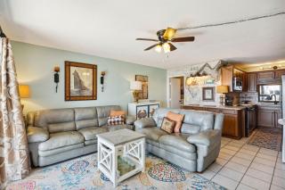 Summit 225 - Low floor beachfront - Sleeps 5 - 7