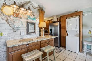 Summit 225 - Low floor beachfront - Sleeps 5 - Panama City Beach - 6