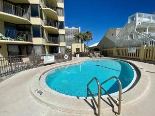 Sunbird 407E - Pearl Gulf Getaway - Sleeps 4 - Panama City Beach - 0