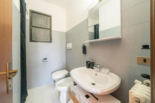 Lake Como View, Private Suite & free Parking - 1