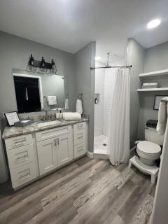 Kid-friendly Home w Pool & BBQ - 9