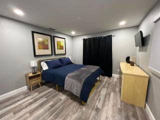 Kid-friendly Home w Pool & BBQ - 8