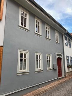 Altstadtwohnung mit Flair, 2 Zimmer, Küche, Bad, Kamin, 50 qm - Arnstadt - 7
