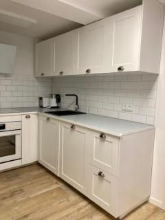 Altstadtwohnung mit Flair, 2 Zimmer, Küche, Bad, Kamin, 50 qm - Arnstadt - 2