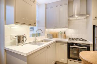Peg's Place - 8