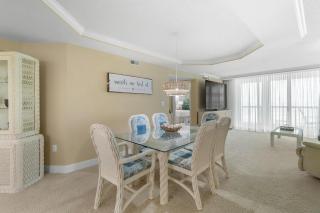 Oceanfront 3 Bdrm Getaway to the Beach Sleeps 6 - Pawleys Island - 2
