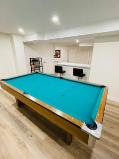 Modern Thorold Apt with Pool Table - 5