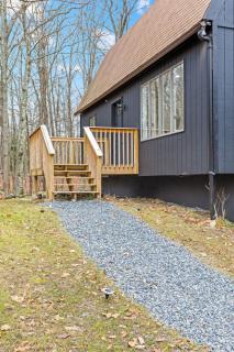 Pocono Luxury Retreat - Games Hot tub and More - East Stroudsburg - 4