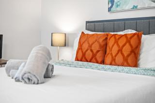 Studio Across Atlantic Station and 80 Walkscore - 1