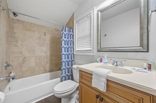 Studio Across Atlantic Station and 80 Walkscore - 5