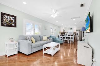 Charming and Cozy, Beachfront, water view - Lazy Daze - Roelens - Fort Myers Beach - 5