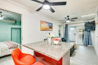 Steps to Shore Walkable Clearwater Beach Condo - 1