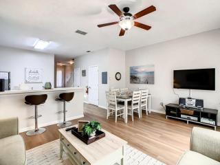 Windsor Palms Townhome w/Private Pool Near Disney - 1