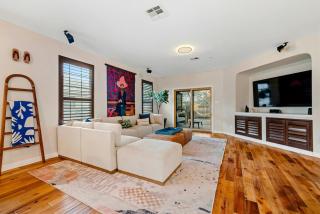 Artist Retreat in North Austin - Endless Amenities - 8