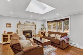 Serene Pocono Escape Hot Tub Lake Access - Albrightsville - 0